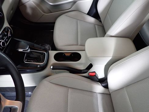 Used 2025 Kia Soul LX w/ LX Technology Package FWD image 26