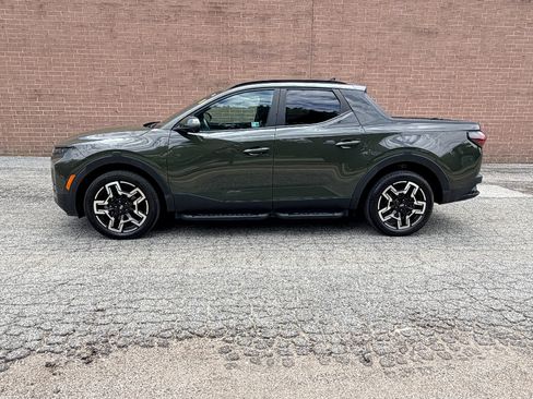 Used 2025 Hyundai Santa Cruz Limited AWD/4WD image 2