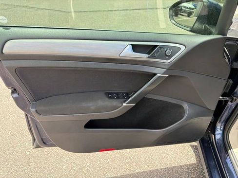 Used 2015 Volkswagen Golf TDI S FWD image 12