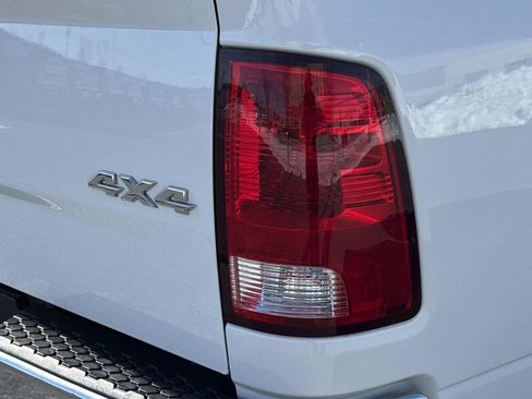 Used 2019 RAM 1500 Classic SLT AWD/4WD image 24