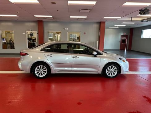 Certified 2023 Toyota Corolla XLE FWD image 3