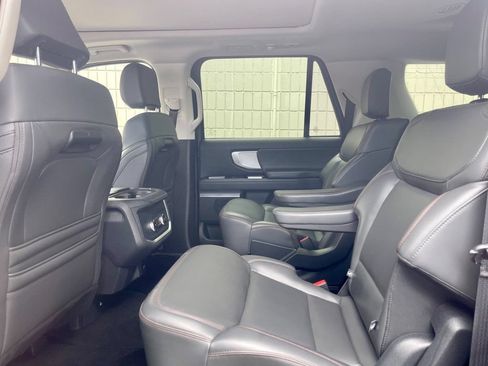 Used 2025 Ford Expedition Max Active AWD/4WD image 11