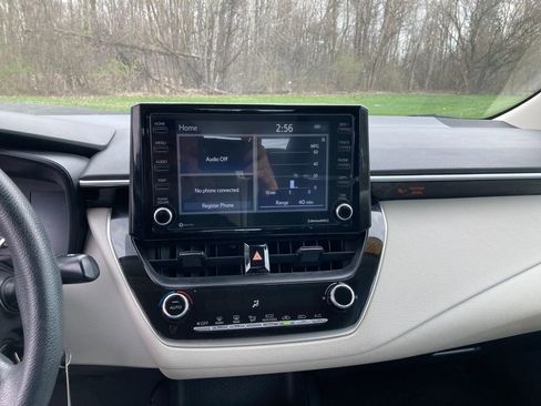 Used 2022 Toyota Corolla LE image 22