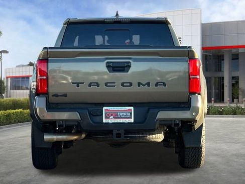 Used 2024 Toyota Tacoma TRD Off-Road image 5