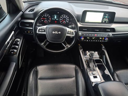 Certified 2022 Kia Telluride S image 11