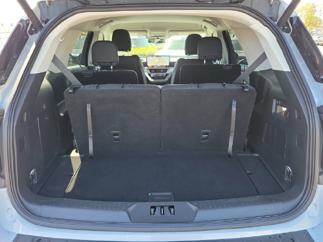 Used 2025 Ford Explorer Active RWD image 21