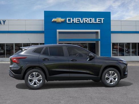 New 2026 Chevrolet Trax LS FWD image 5