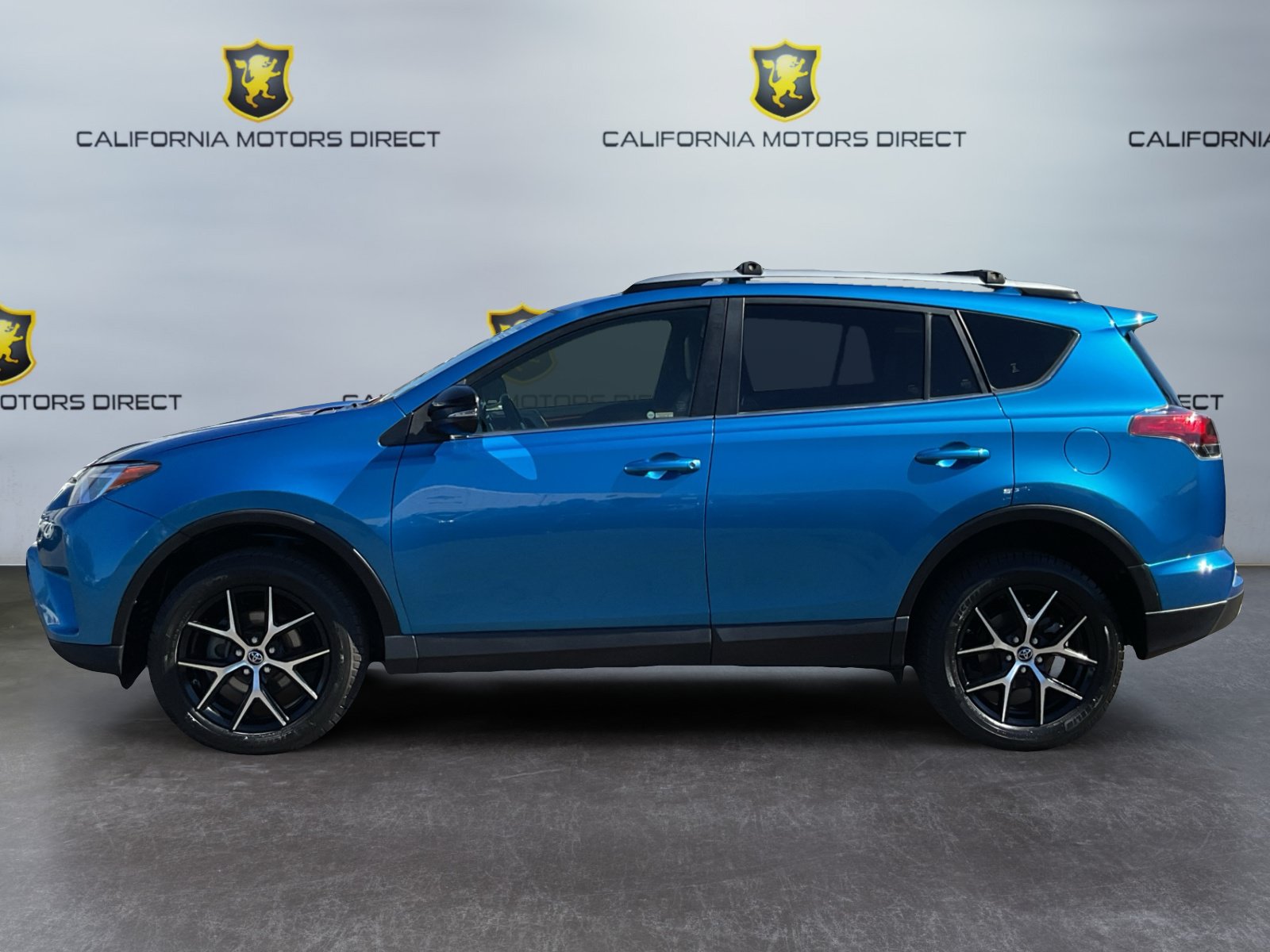 Used 2018 Toyota RAV4 SE w/ Power Extra Value Package AWD/4WD image 8