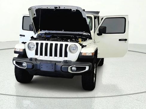 Used 2022 Jeep Wrangler Unlimited Sahara w/ Cold Weather Group AWD/4WD image 8