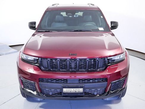 Certified 2025 Jeep Grand Cherokee L Limited w/ Luxury Tech Group II image 20