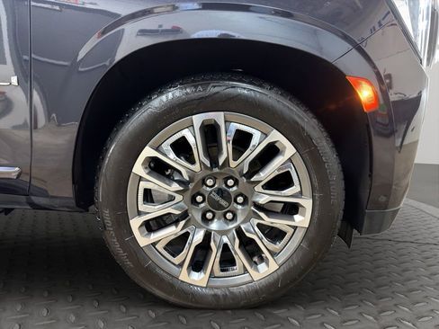 Used 2023 GMC Yukon XL Denali Ultimate image 27