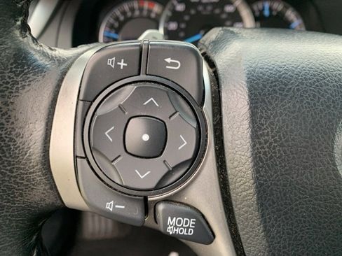 Used 2013 Toyota Camry SE image 12