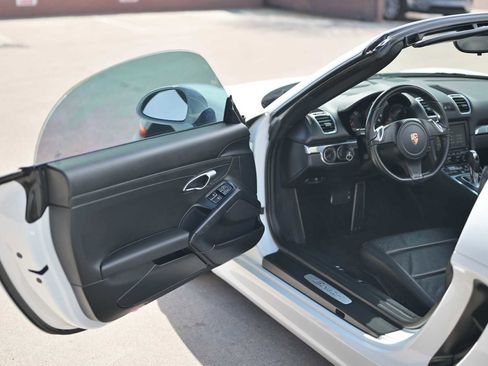 Used 2014 Porsche Boxster image 5
