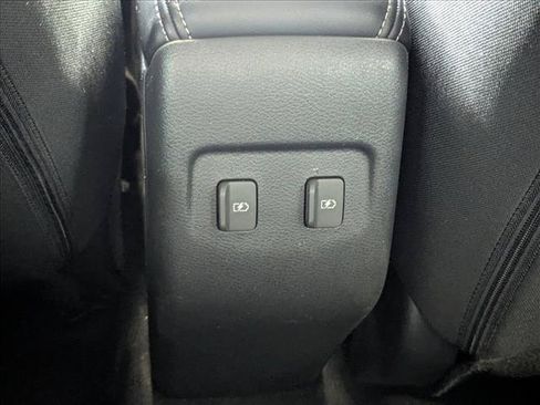 Used 2023 Nissan Kicks SV FWD image 16