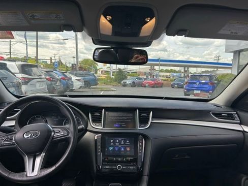 Used 2019 INFINITI QX50 Essential w/ Premium Audio Package AWD/4WD image 14