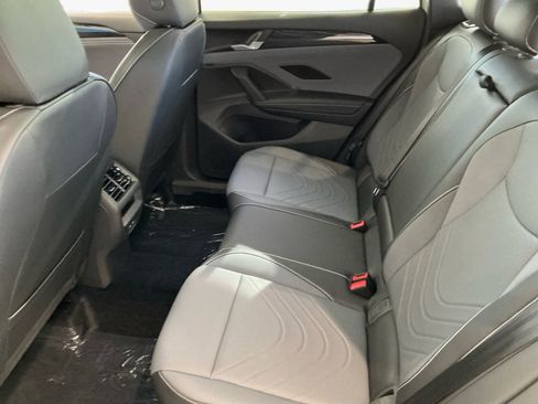 New 2026 Volkswagen Tiguan SE R-Line image 11