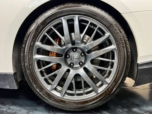 Used 2017 Nissan GT-R Premium image 36