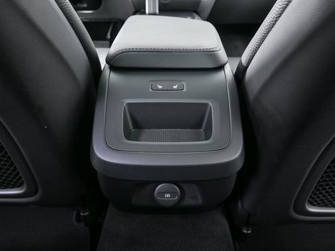 Certified 2025 Volvo V60 B5 Cross Country Plus image 21