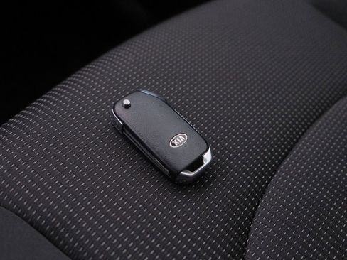 Used 2020 Kia Forte LXS image 10