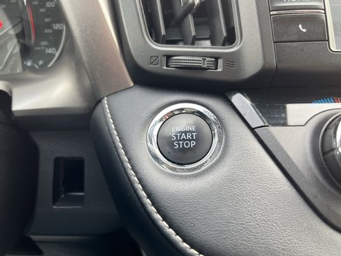 Used 2018 Toyota RAV4 XLE image 35