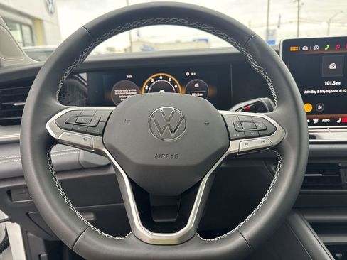 New 2026 Volkswagen Tiguan SE AWD/4WD image 18