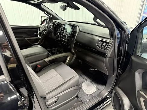 Used 2024 Nissan Titan SV w/ SV Bronze Edition Package image 26