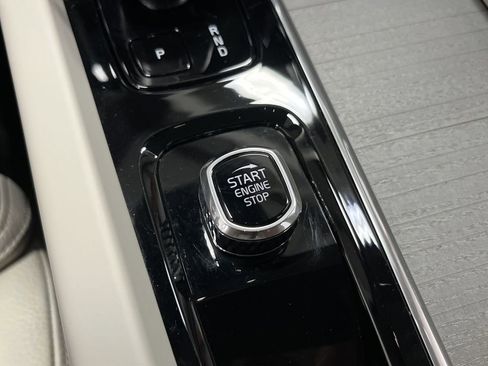 Used 2024 Volvo S60 B5 Ultimate w/ Climate Package image 22