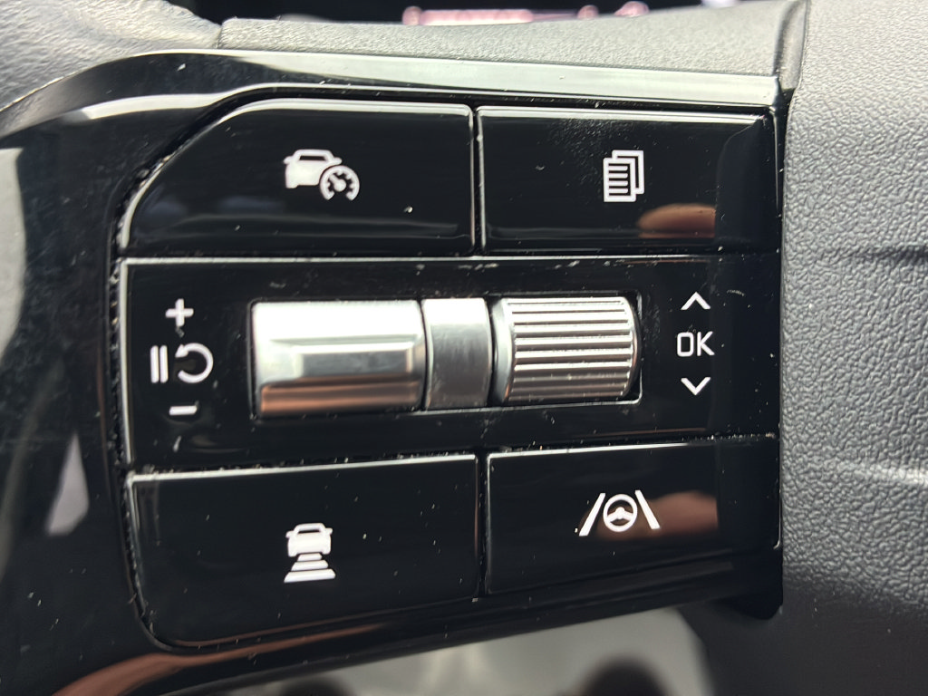 Used 2026 Kia Sorento S FWD image 28