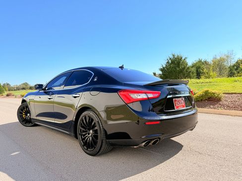 Used 2017 Maserati Ghibli image 11