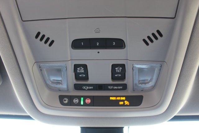 Used 2022 GMC Acadia SLT w/ Preferred Package FWD image 35