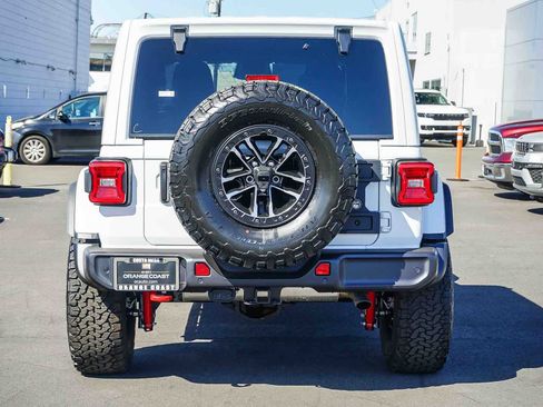 New 2026 Jeep Wrangler Unlimited Rubicon w/ Xtreme 35 Tire Package image 5