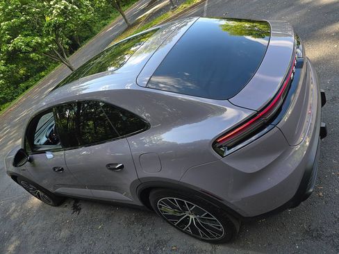 Used 2024 Porsche Macan 4 Electric AWD/4WD image 75