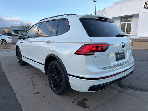 Certified 2022 Volkswagen Tiguan SE R-Line image 4