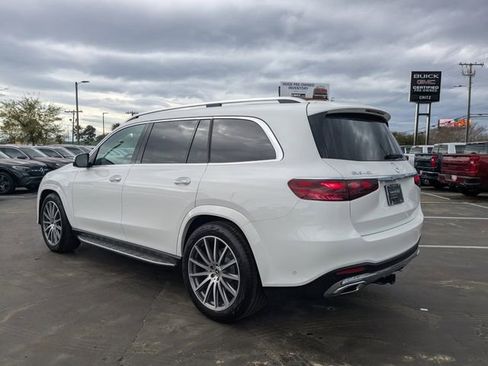 Used 2025 Mercedes-Benz GLS 450 4MATIC image 7