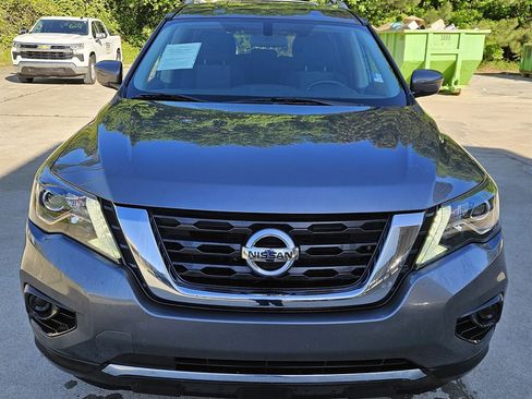 Used 2019 Nissan Pathfinder S image 3