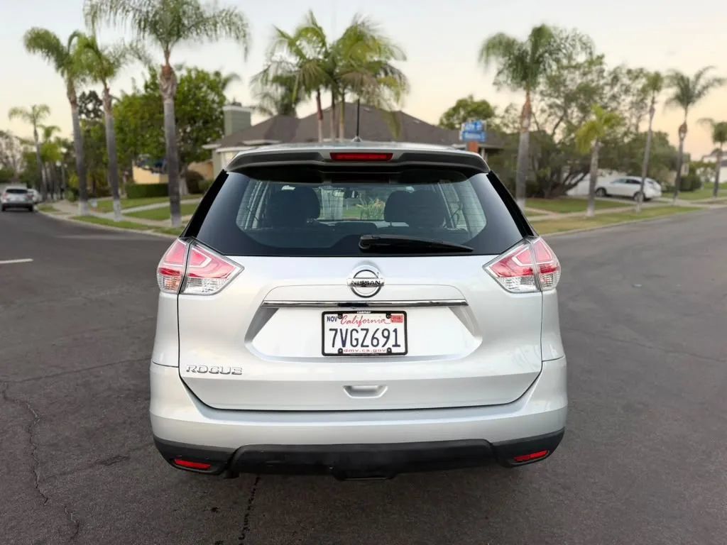 Used 2016 Nissan Rogue S FWD image 13