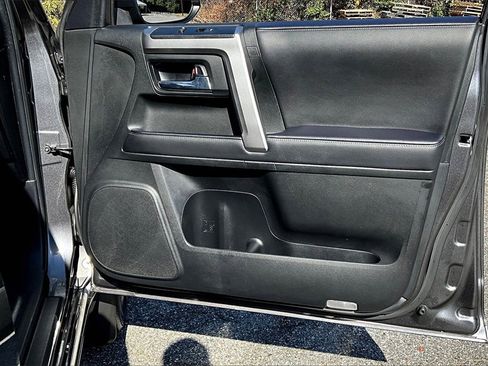 Used 2022 Toyota 4Runner Limited image 26