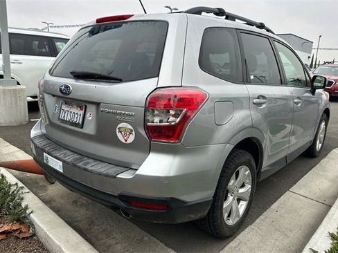 Used 2014 Subaru Forester 2.5i Premium w/ All-Weather Package image 3
