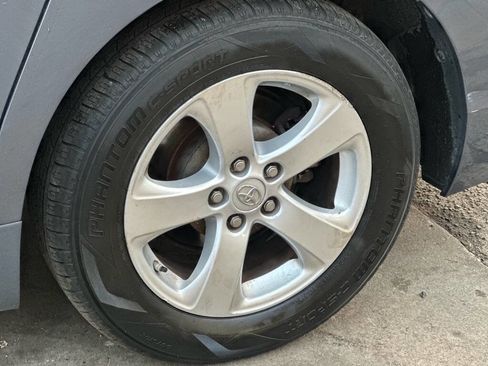 Used 2014 Toyota Sienna LE image 4