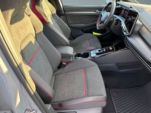 New 2026 Volkswagen Golf SE image 21