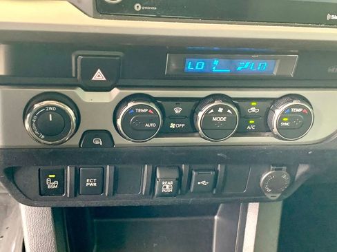 Used 2021 Toyota Tacoma SR5 w/ Technology Package AWD/4WD image 36