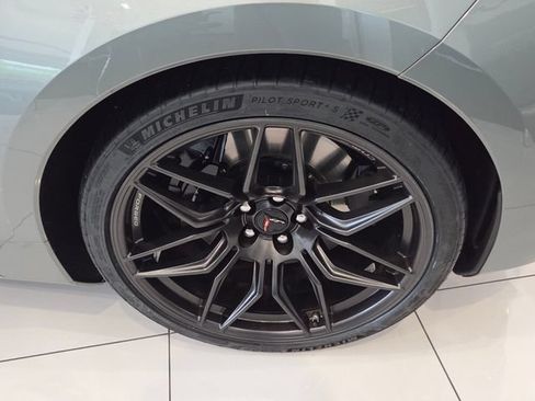 Used 2024 Chevrolet Corvette Z06 RWD image 7