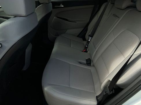 Used 2019 Hyundai Tucson Value FWD image 15