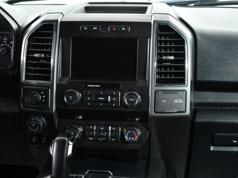 Used 2020 Ford F150 XLT w/ Equipment Group 302A Luxury AWD/4WD image 9