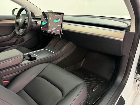 Used 2023 Tesla Model 3 Standard Range RWD image 28