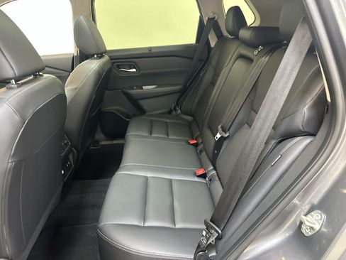 Certified 2025 Nissan Rogue SL w/ Tech Package AWD/4WD image 19