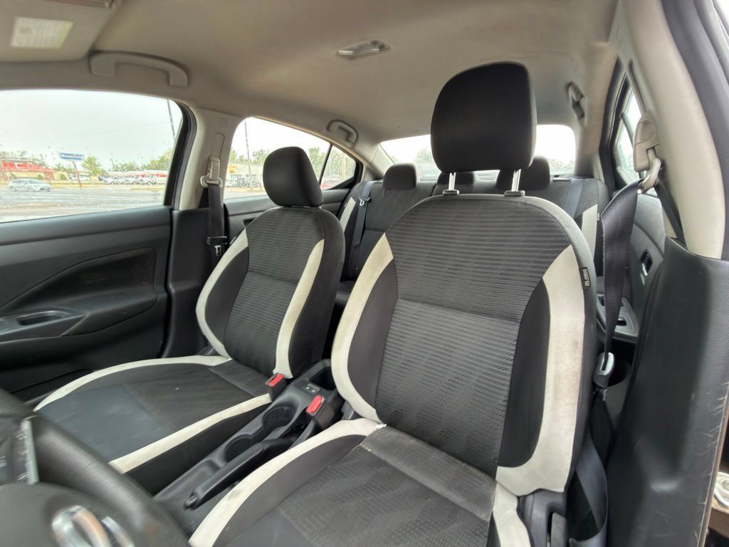 Used 2021 Nissan Versa SV FWD image 14