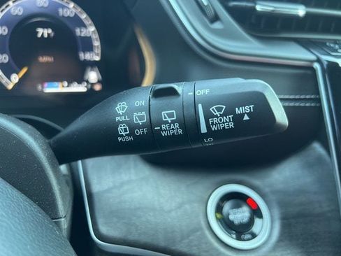 Used 2025 Jeep Grand Cherokee Limited AWD/4WD image 24