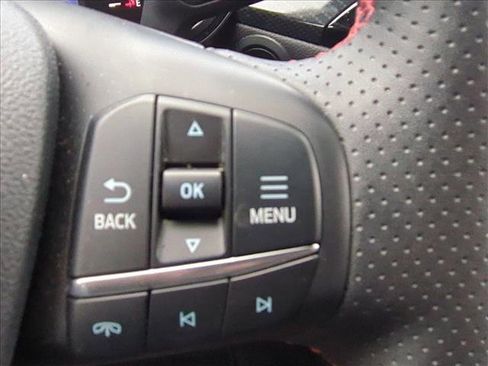 Used 2024 Ford Escape ST-Line image 12