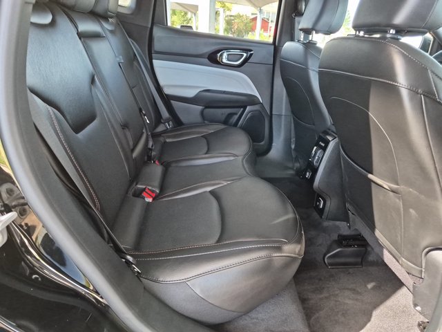 Used 2023 Jeep Compass Limited AWD/4WD image 19